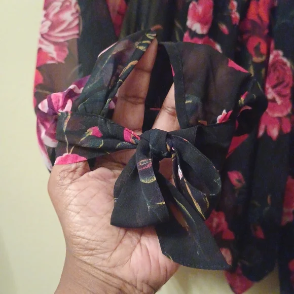 EUC Floral Print Blouse - Picture 4 of 4